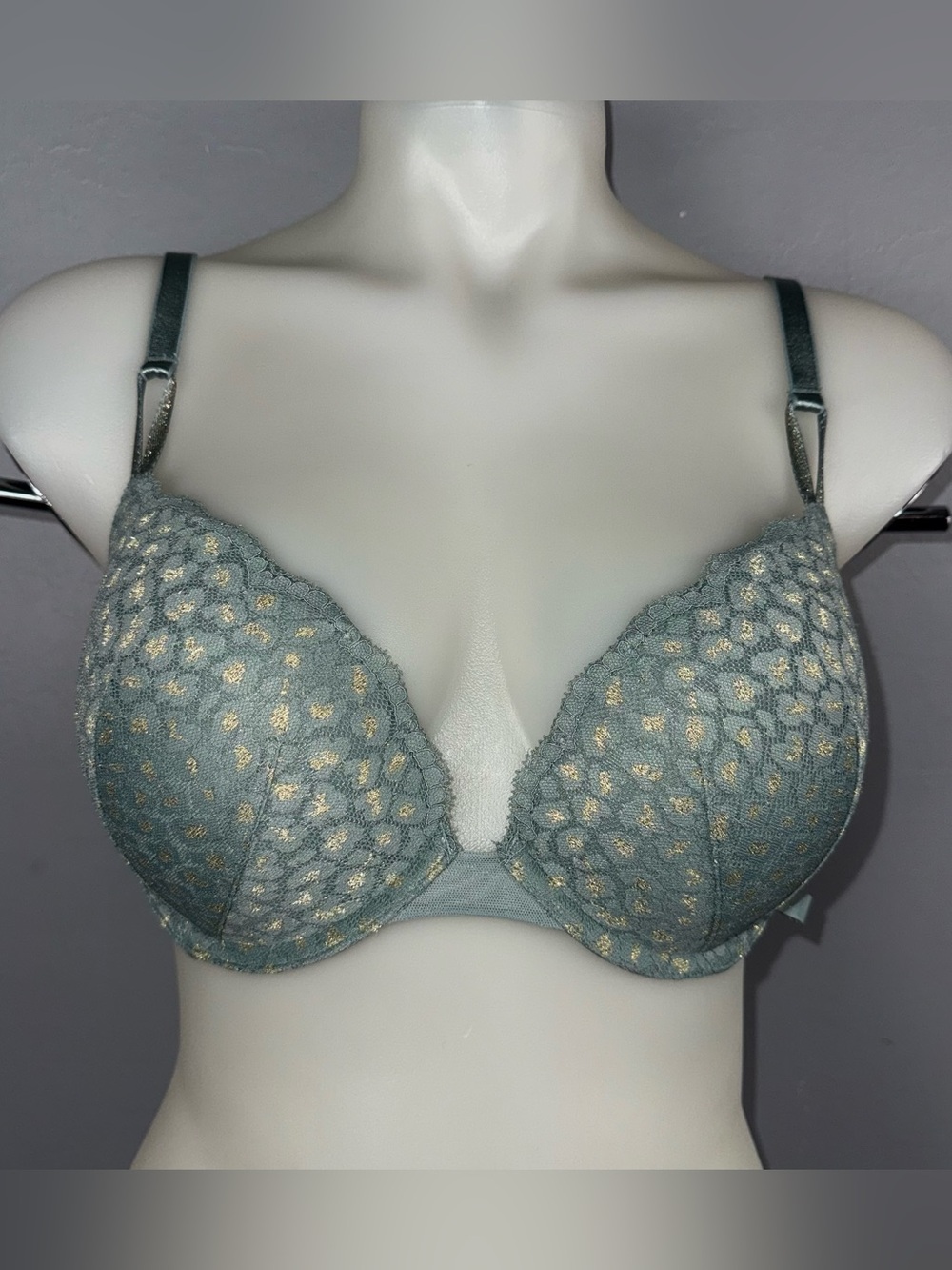 Victoria’s Secret Push Up Bra 34D Sage Dust Color Wired Animal Print